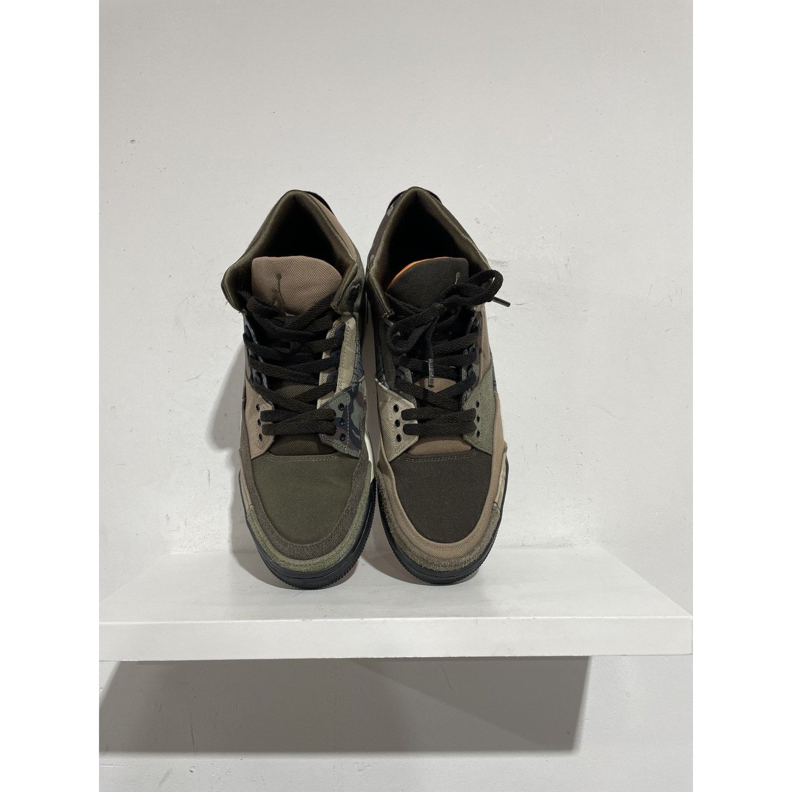 Jordan Brand JORDAN 3 CAMO SIZE 11 PREOWNED Size US 11 / EU 44 - 3 Thumbnail