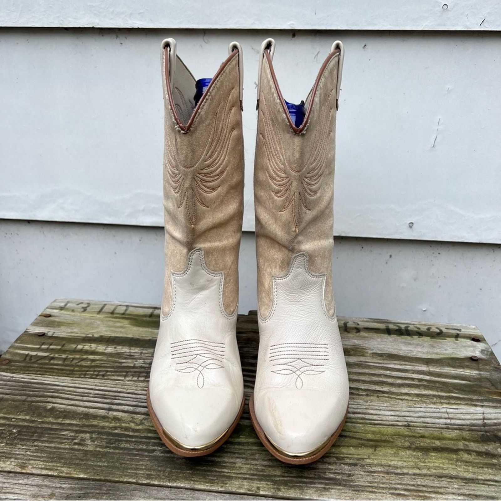Vintage Dingo high heeled low shaft cream beige cowgirl western boot Size US 7 / IT 37 - 2 Thumbnail