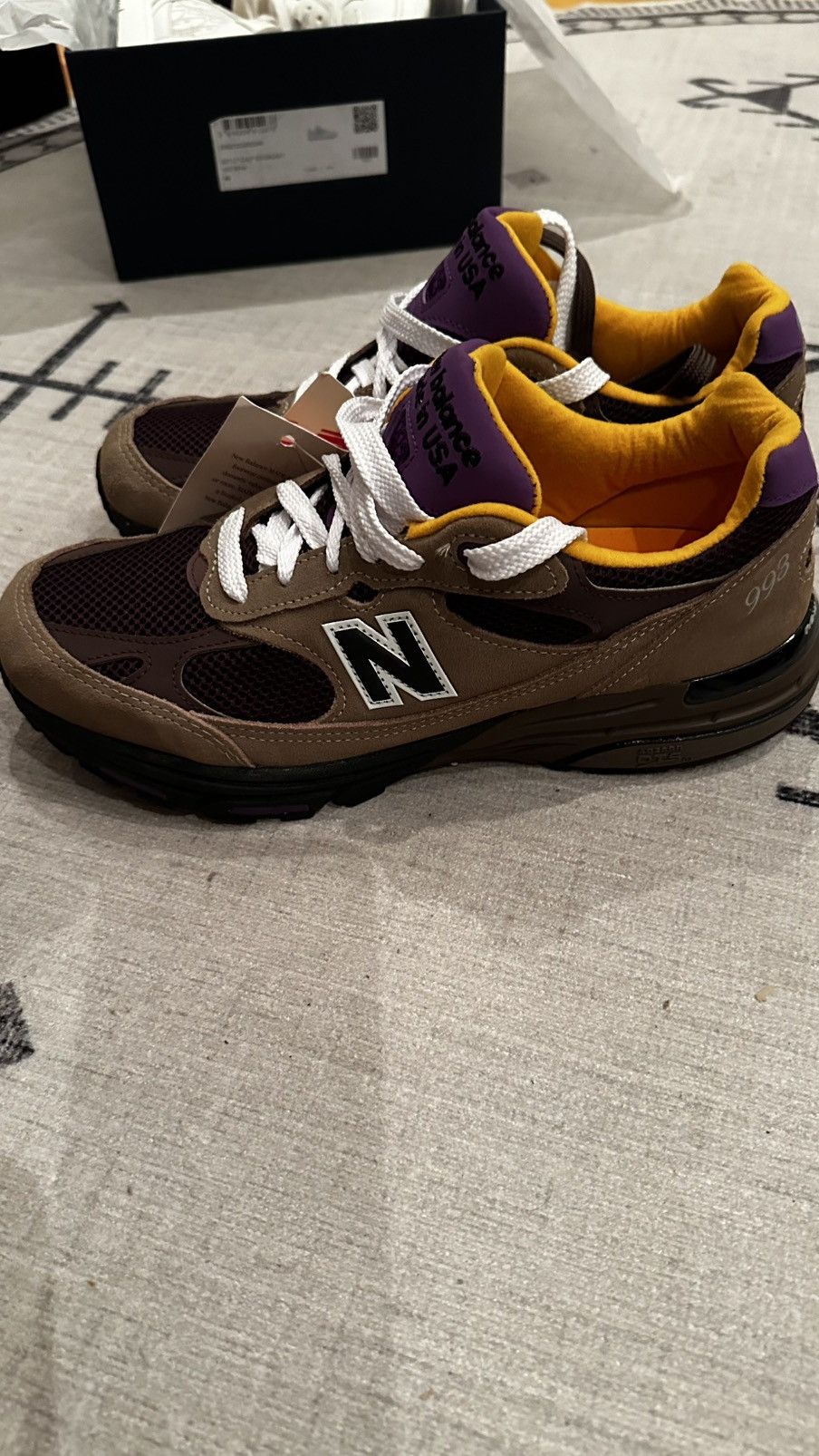 New Balance New Balance 993 Size US 10 / EU 43 - 2 Thumbnail