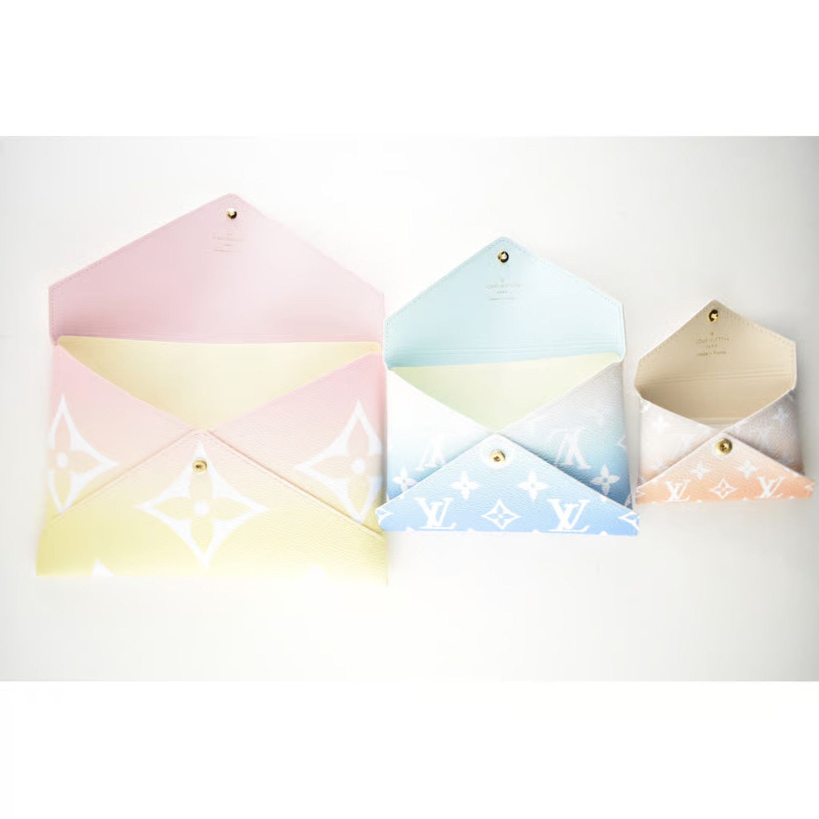 Louis Vuitton Louis Vuitton Giant Logo Monogram 3 PC Clutch Bag Size ONE SIZE - 12 Thumbnail