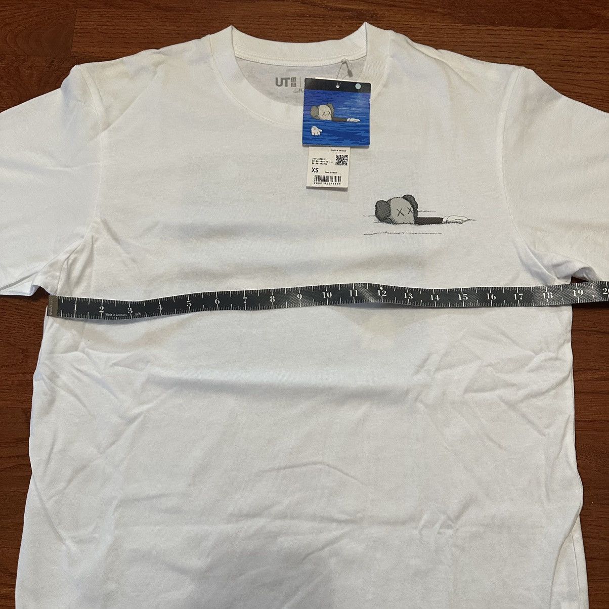 Kaws Kaws x Uniqlo Artbook Cover Shirt Size US XS / EU 42 / 0 - 5 Thumbnail