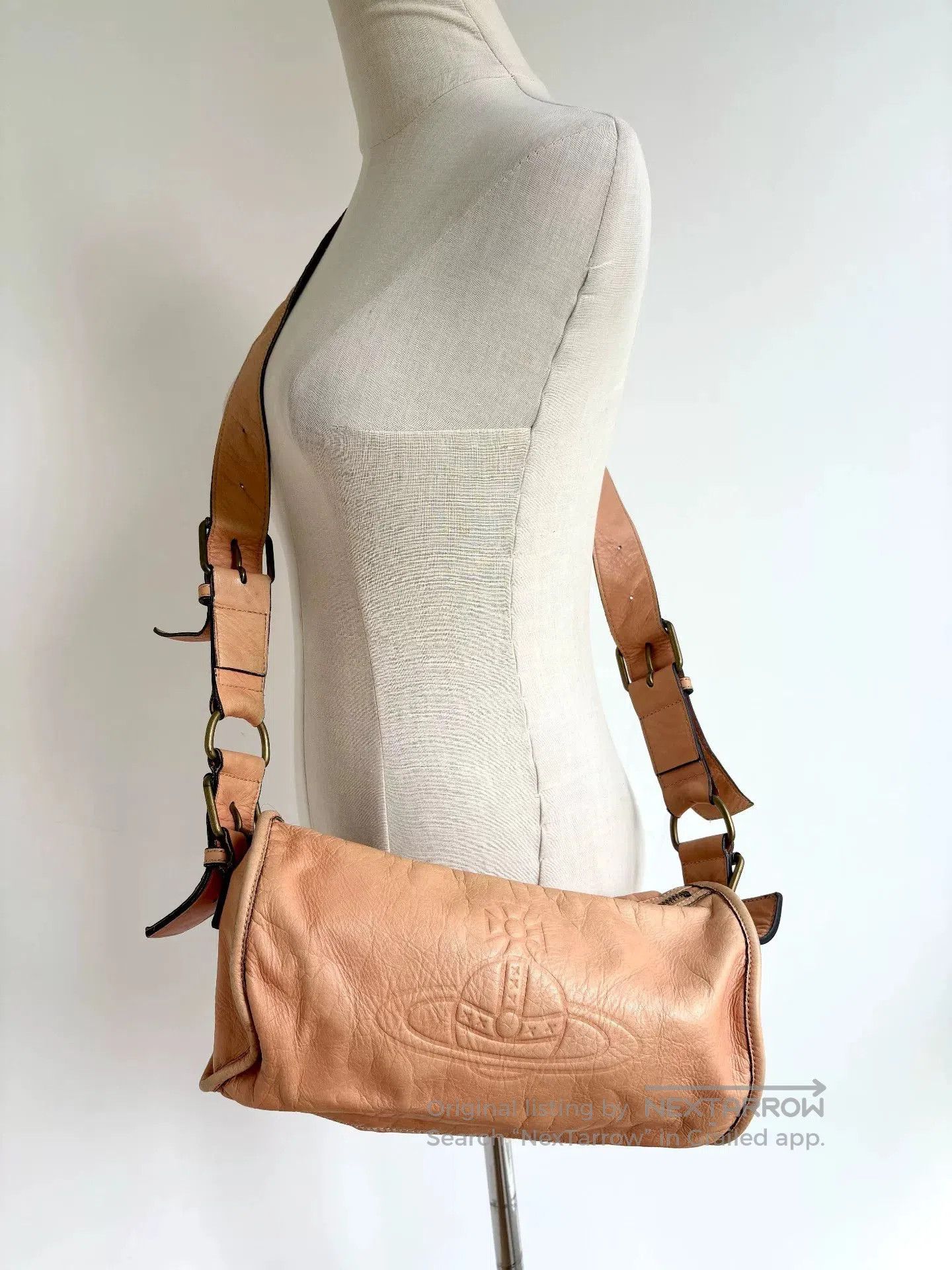 Vivienne Westwood Vivienne Westwood Vintage Beige Saturn Crossbody. Size ONE SIZE - 1 Thumbnail