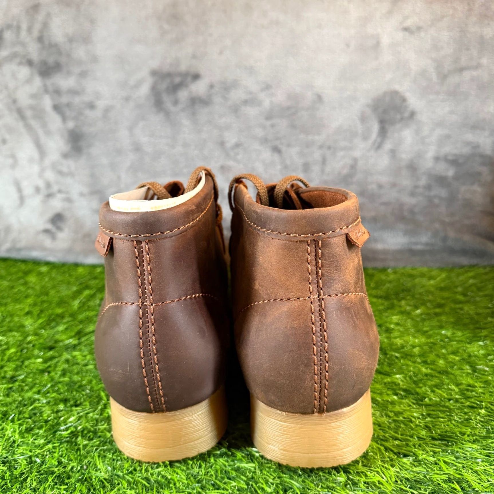 Clark’s Wallaston Men’s Leather Chukka Boots Wallabee-style Amazon.com | Clarks Men Wallaston Boot Beeswax Leather 7  main image 2