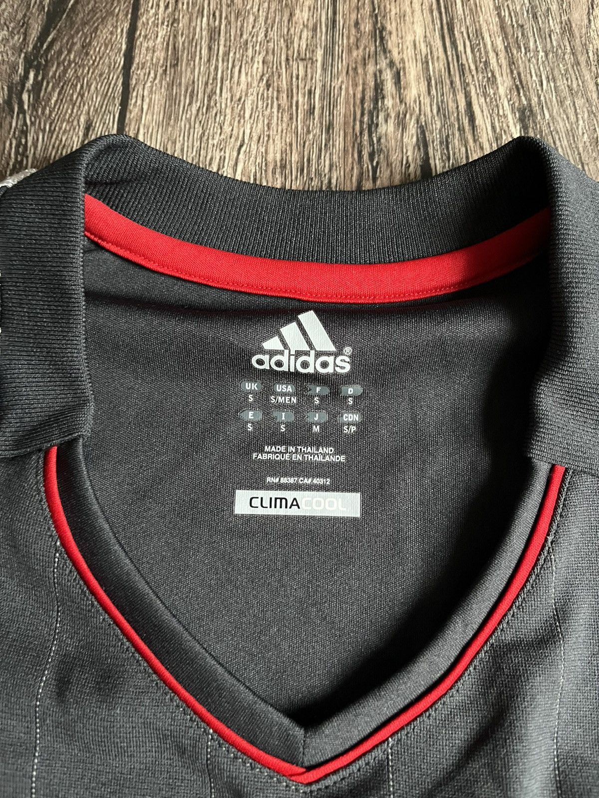 Adidas Vintage Adidas Liverpool 2011 2012 Away Football Jersey Size US S / EU 44-46 / 1 - 6 Thumbnail
