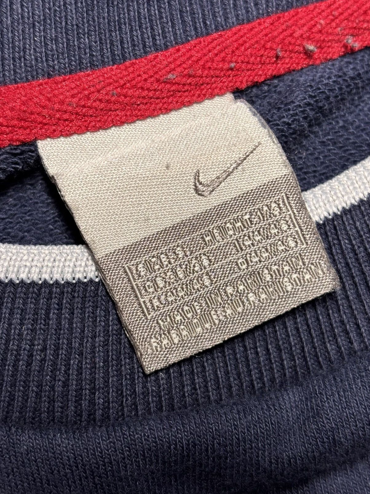Nike × Vintage Vintage sweatshirt Nike Size US S / EU 44-46 / 1 - 3 Thumbnail