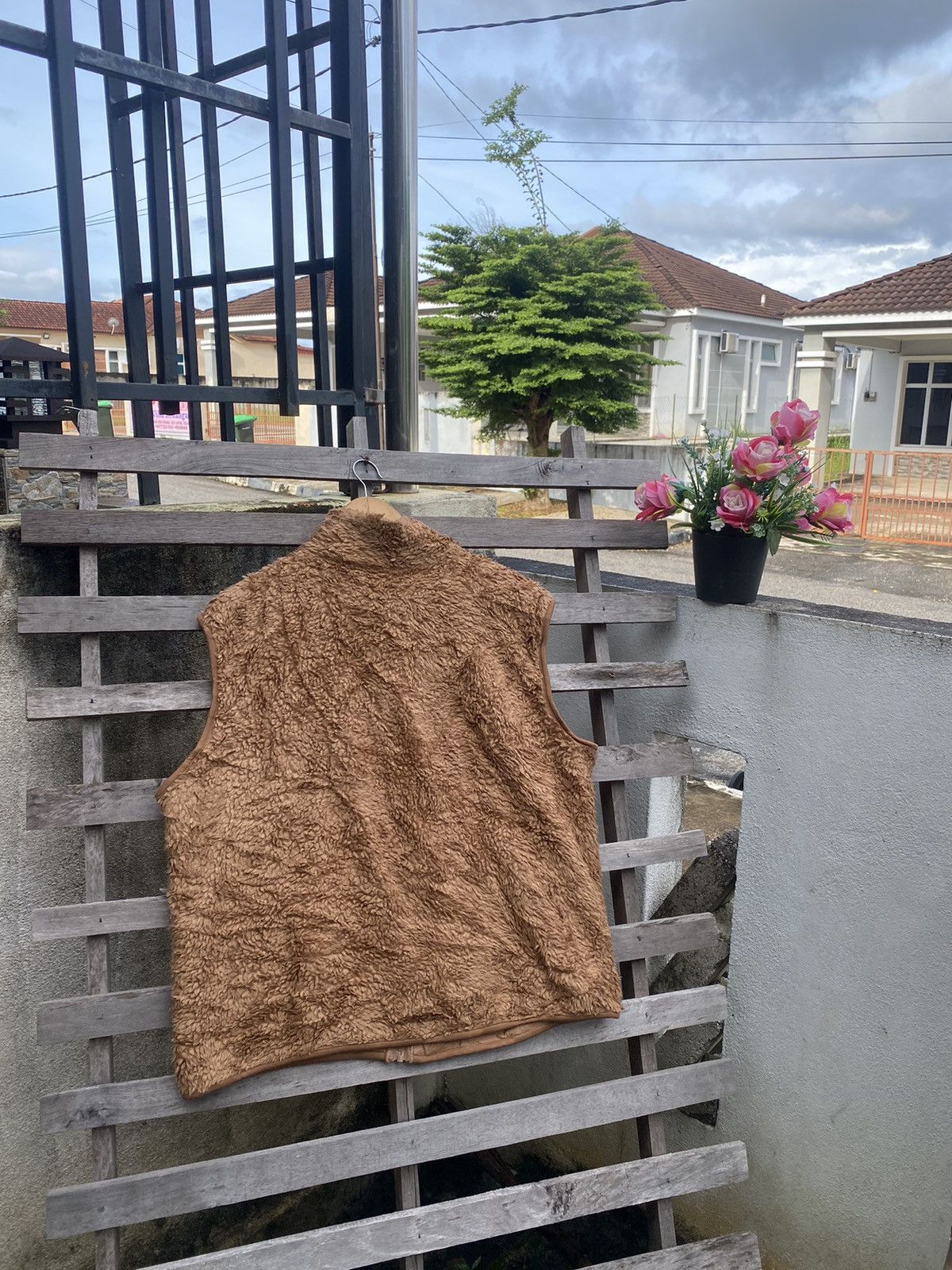 Uniqlo 🔥 Steals 🔥 Uniqlo Sherpa Vest Size 52R - 3 Thumbnail