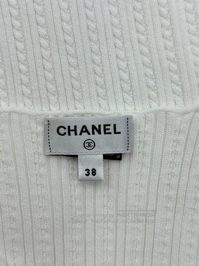 Chanel Chanel White Lion Button Knit Tank Top. Size US M / EU 48-50 / 2 - 4 Thumbnail