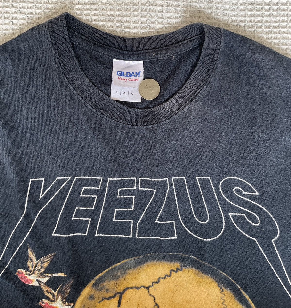 Yeezy 🔥KENYE WEST YEEZUS🔥Tour 2014 Australia Skull Roses Tshirt Size US L / EU 52-54 / 3 - 9 Thumbnail