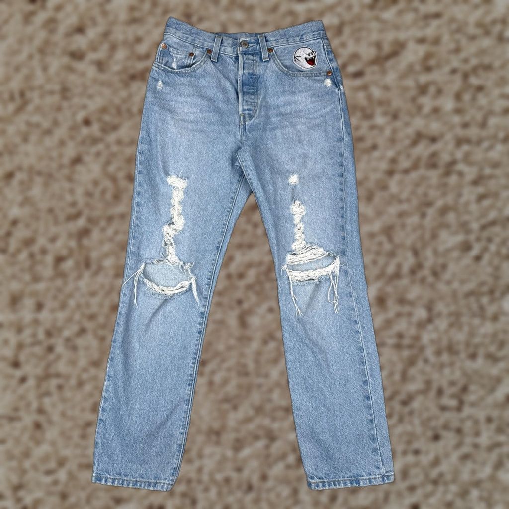 Levi's Levi's 501 Jeans Women 26x28 Light Wash Distressed Crop Embroidered Mario Boo Star 90s Retro USA-Style Denim Straight Pocket Jeans Distressed Buttons Size 26" / US 2 / IT 38 - 1 Thumbnail