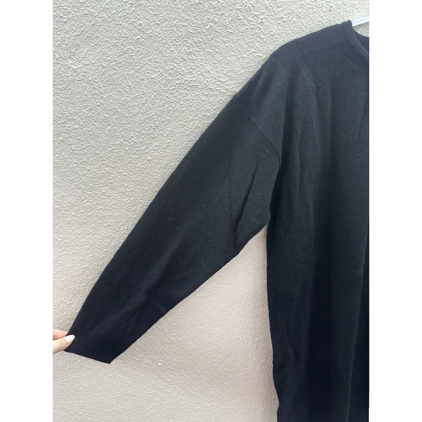 Vintage VINTAGE Verrazano Sweater Black 100% Cashmere Pullover Women's Medium Knit Long Sleeve All Seasons / Regular Fit / Dry Clean Only / 80s 90s - Womens Size M / US 6-8 / IT 42-44 - 2 Thumbnail
