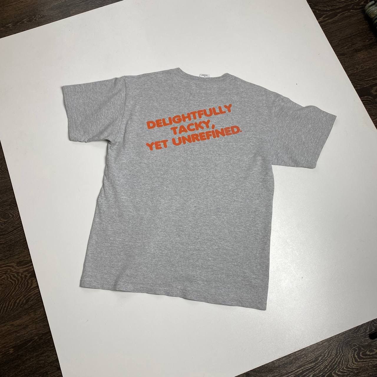 Other Hooters T-shirt Size:M Size US M / EU 48-50 / 2 - 2 Thumbnail
