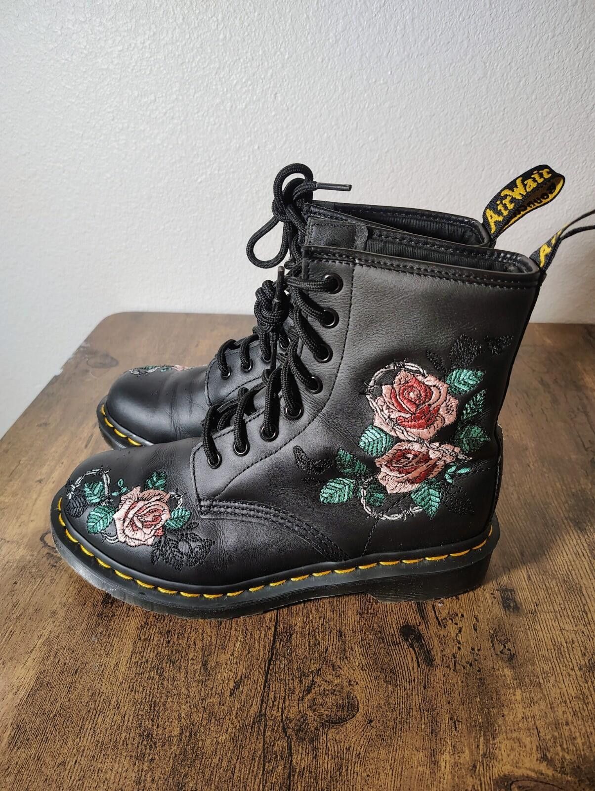 Dr. Martens Womens Dr. Marten's 1460 Vonda Chain II Black Combat Ankle 7 Size US 7 / IT 37 - 2 Thumbnail