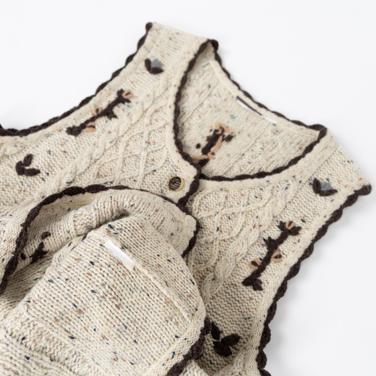 Vintage Vintage Womens Beige Knit Vest Button Front Cable Knit Boho Size M / US 6-8 / IT 42-44 - 5 Thumbnail
