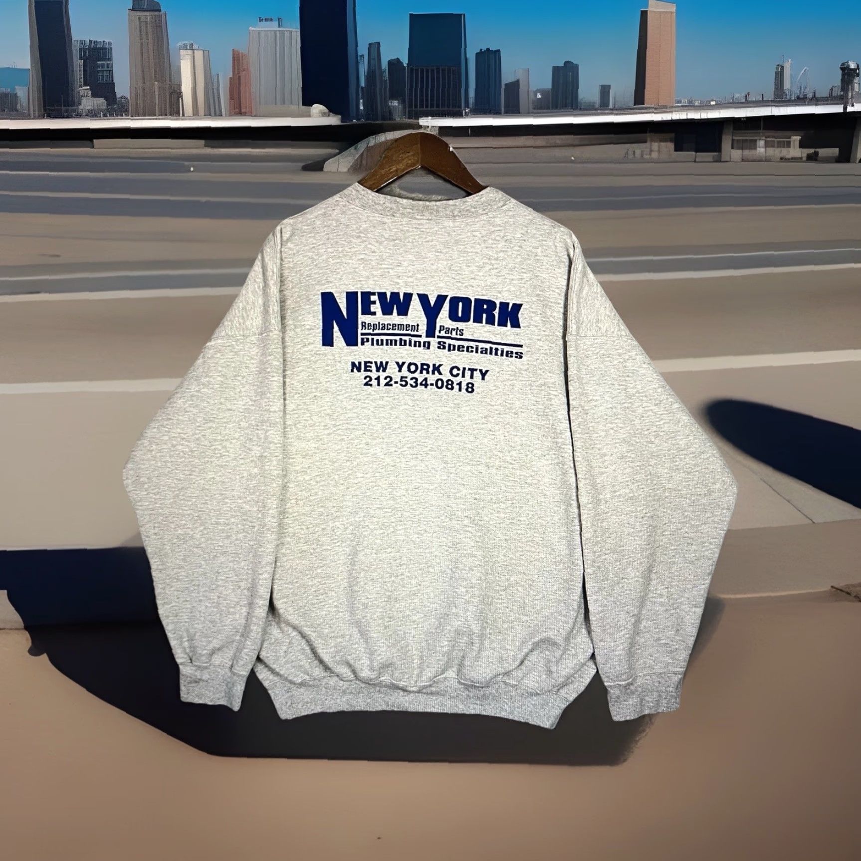 Gildan VINTAGE Sweatshirt New York City Aqua Pure Plumbing Mens XL Gray Y2K Workwear Size US XL / EU 56 / 4 - 2 Thumbnail