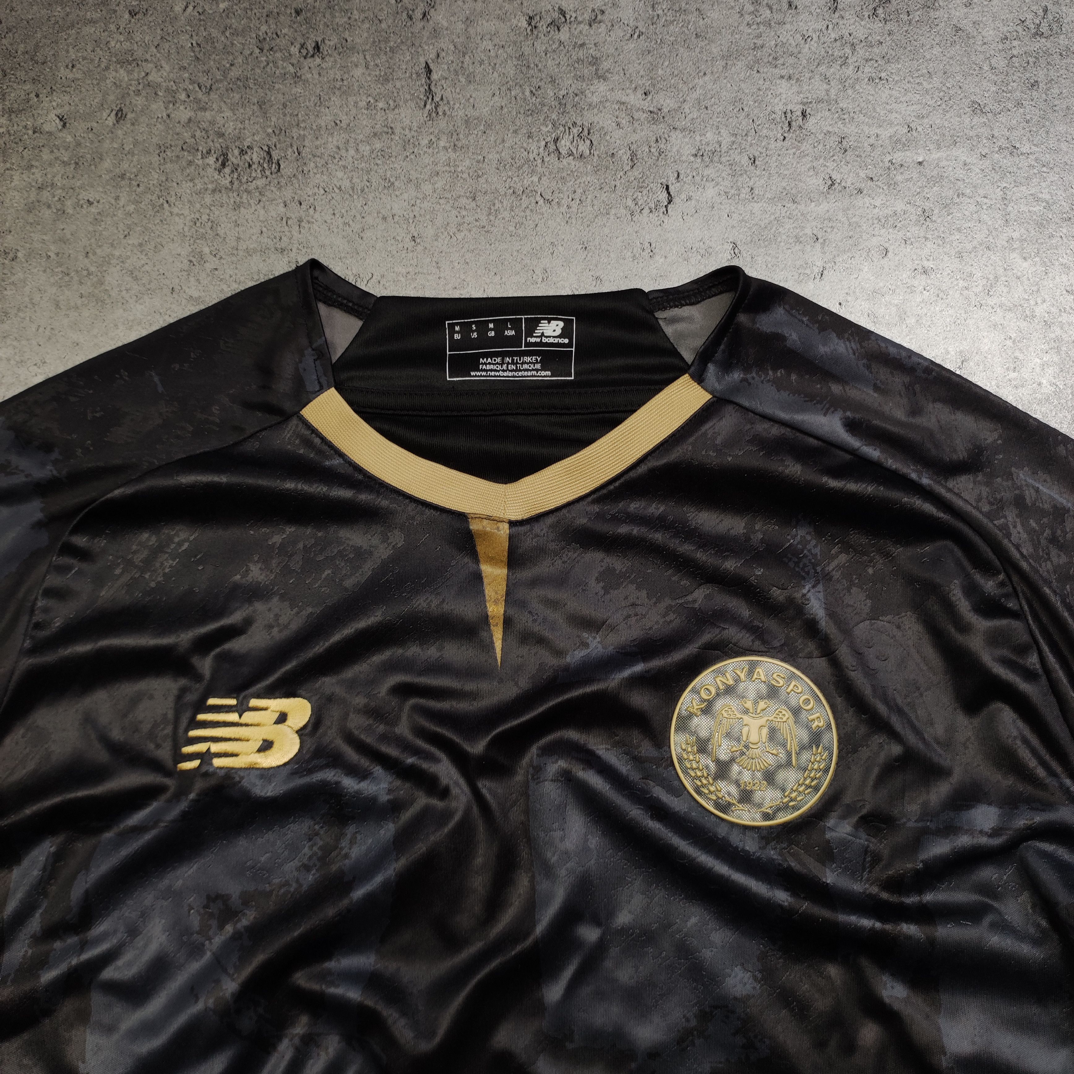 New Balance RARE New Balance Konyaspor Fourth Turkey Football Jersey Size US M / EU 48-50 / 2 - 4 Thumbnail