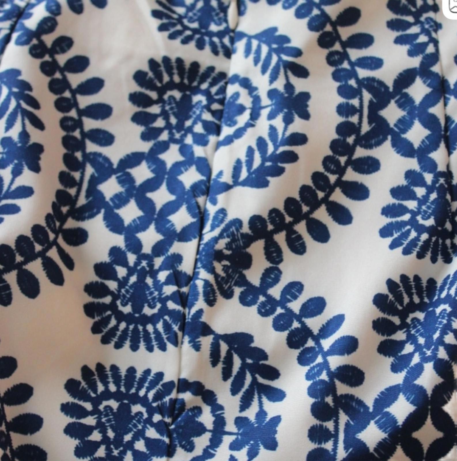Shein SHEIN Blue and White Printed Wrap Skirt with Tie Detail Sz M Size 32" / US 10 / IT 46 - 6 Thumbnail