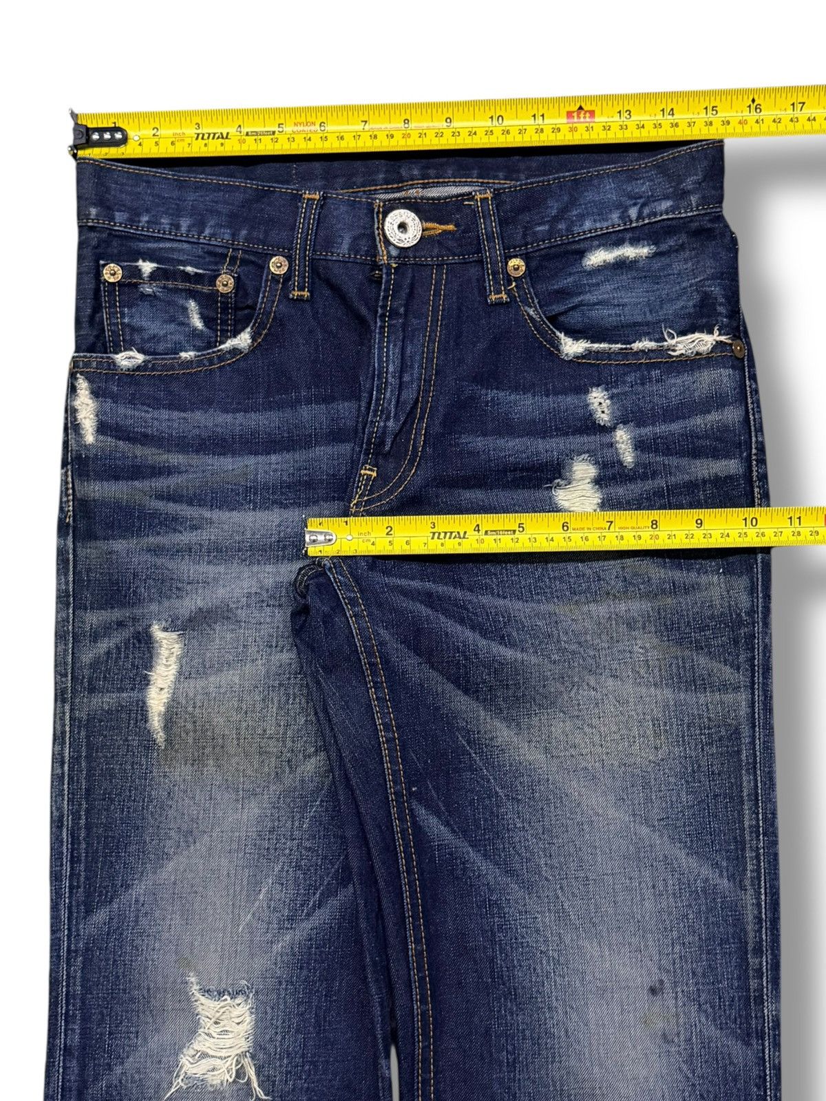 Levi's Vintage Levi’s 502 Denim Jeans | Whisker Wash Distressed W30 Size US 30 / EU 46 - 17 Thumbnail