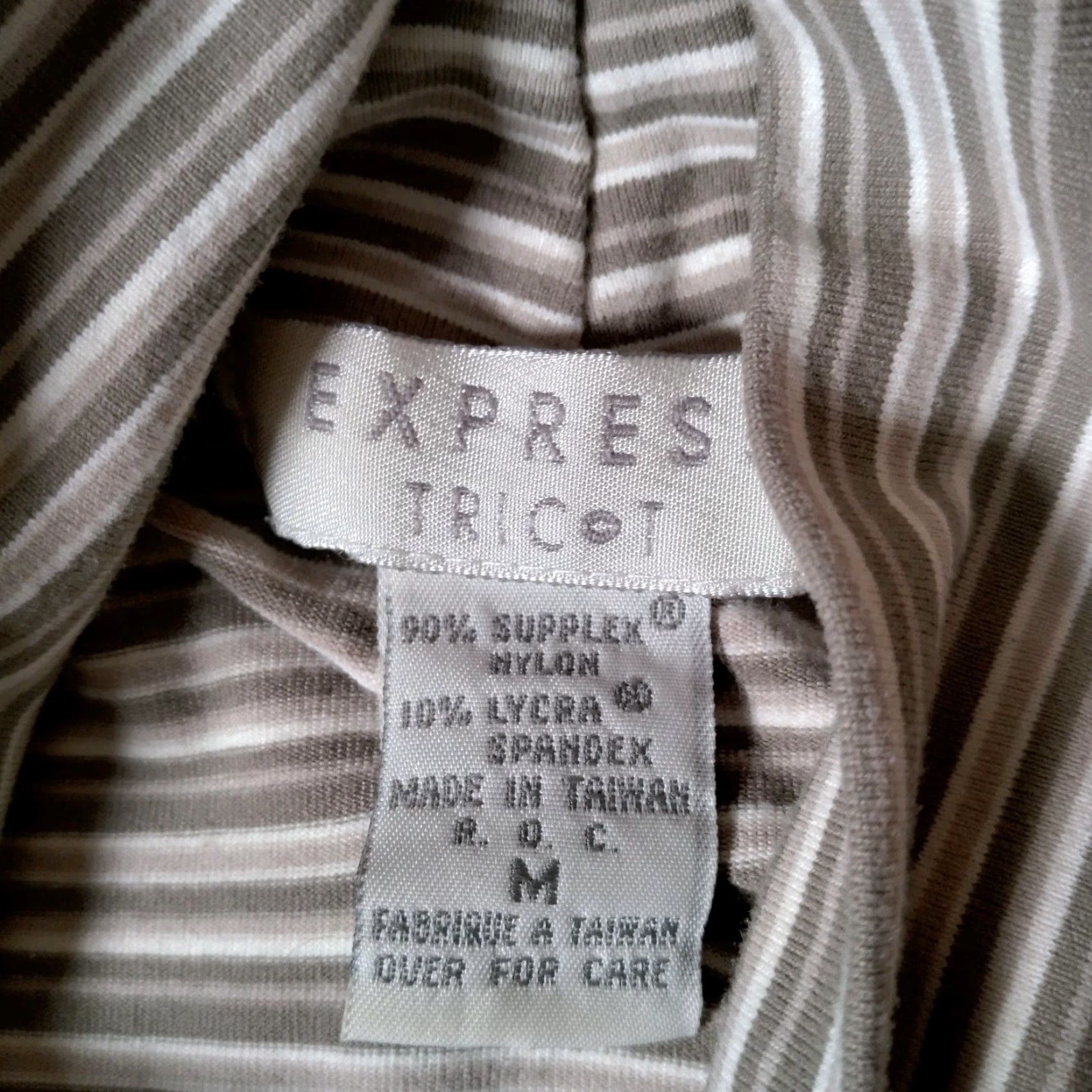 Express VINTAGE Express Tricot Shirt Women M Mock Neck Khaki Tan Striped 90s Preppy Retro Casual Knit Long Sleeve Pullover Modern Classic Mens Womens Girls Size M / US 6-8 / IT 42-44 - 3 Thumbnail