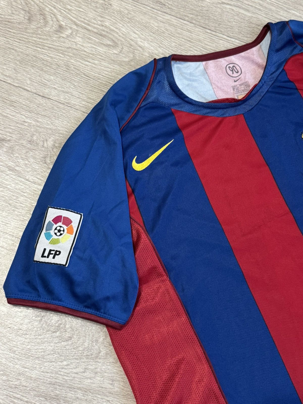 Nike 🔷Vintage Nike FC Barcelona 2004/05 Larsson #17 Soccer jersey Size US M / EU 48-50 / 2 - 3 Thumbnail