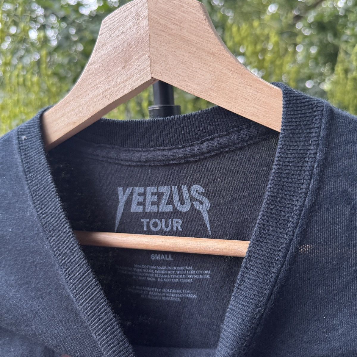 Kanye West Yeezus Mask Tour Tee Shirt Size US S / EU 44-46 / 1 - 3 Thumbnail