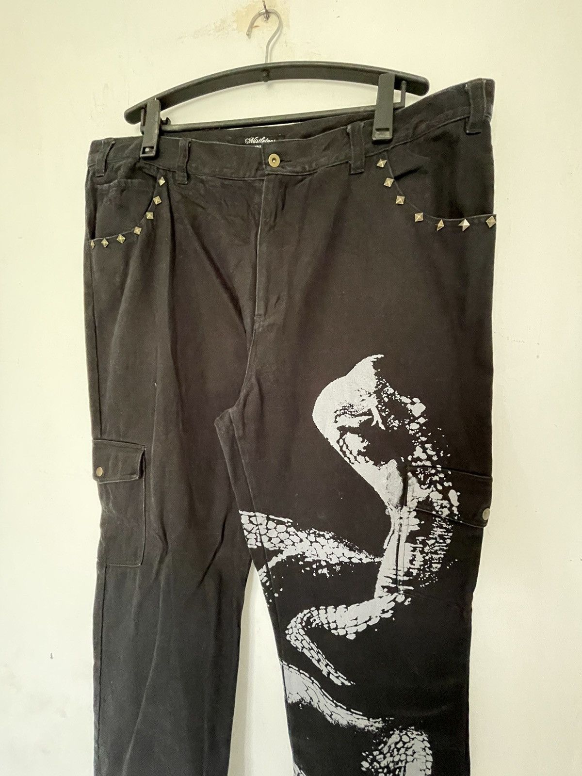 AFFXWRKS × Japanese Brand MISTLETOE SNAKE PRINT CARGO PANT Size US 44 / EU 60 - 3 Thumbnail