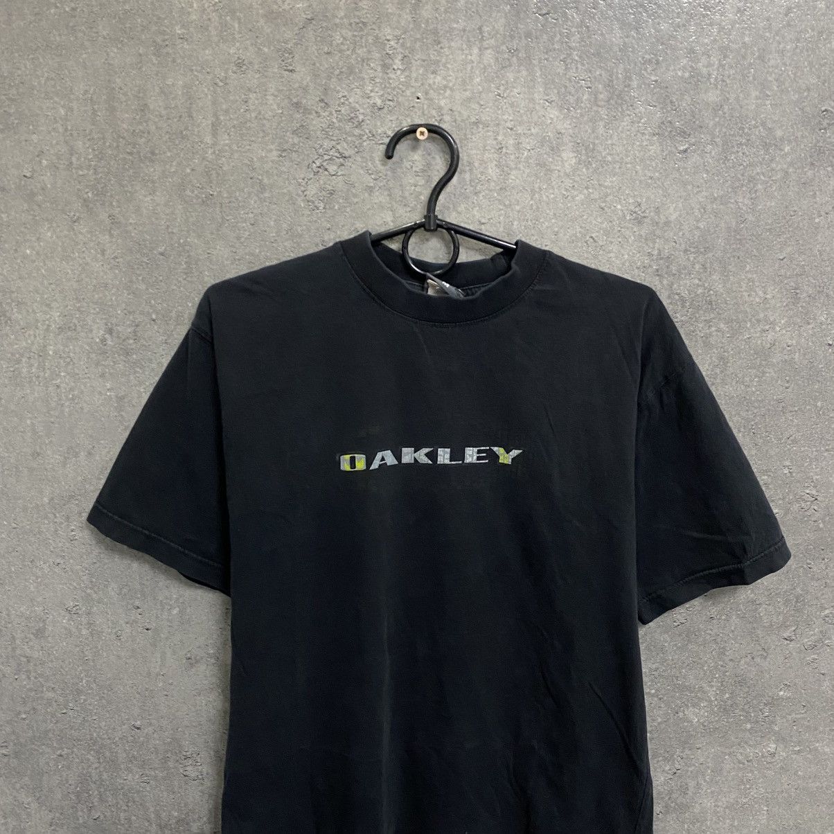 Oakley Vintage Oakley T-Shirt Software Big Logo Japanese Outdoor Size US M / EU 48-50 / 2 - 5 Thumbnail