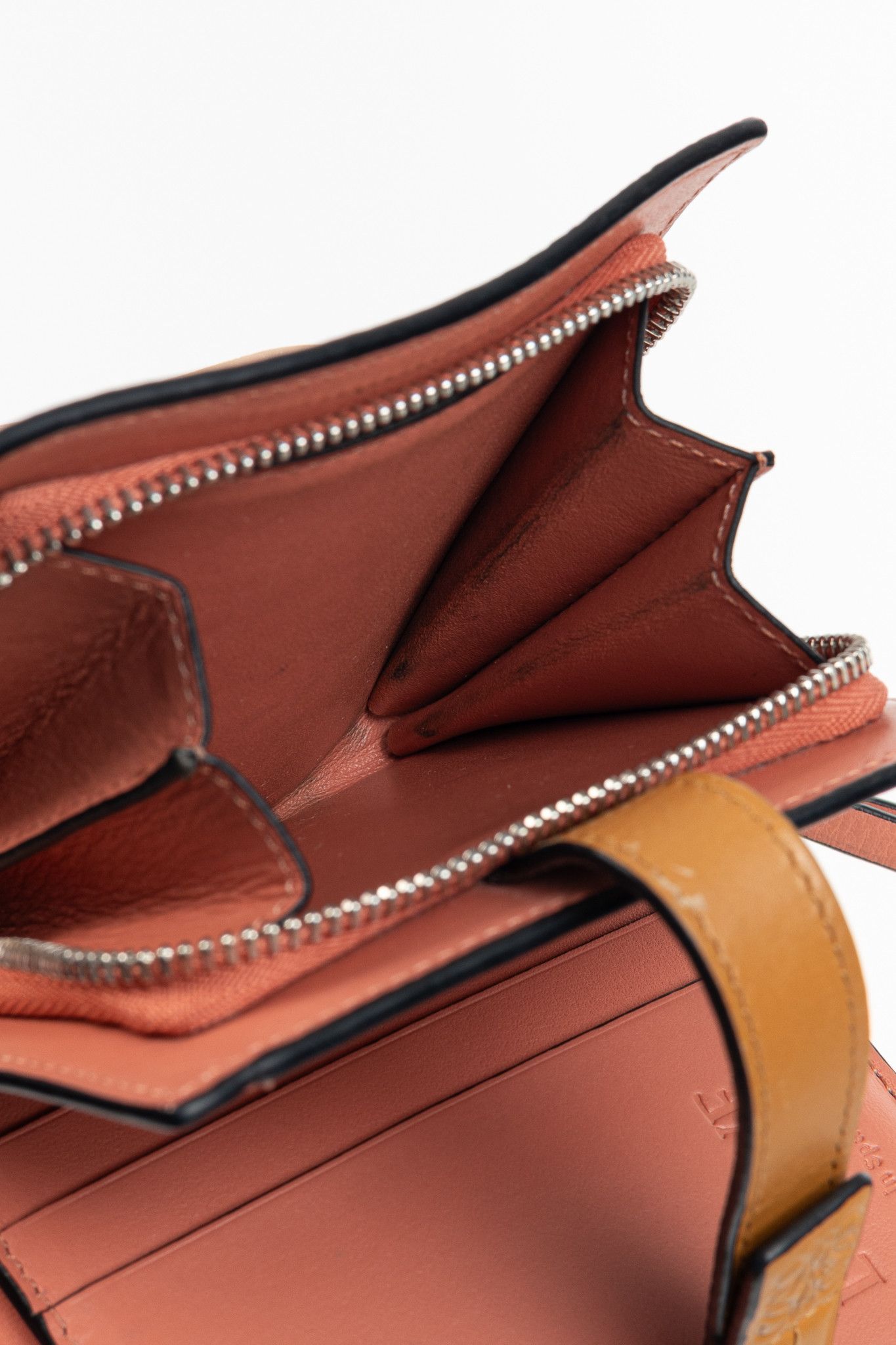 Loewe Loewe Light Oat & Honey Leather Compact Bifold Wallet Size ONE SIZE - 11 Thumbnail
