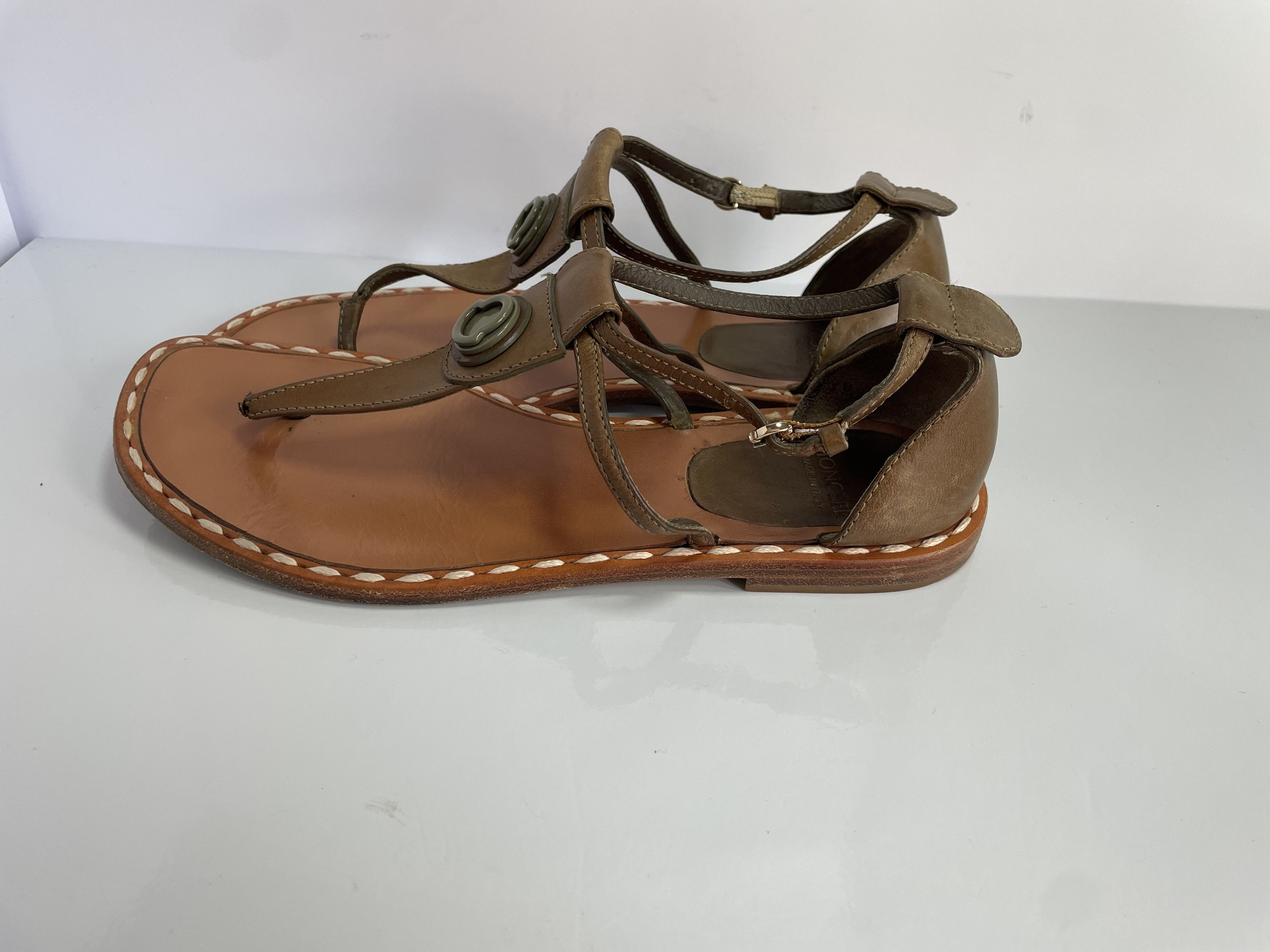 Moncler Moncler leather sandals Size US 7 / IT 37 - 1 Thumbnail