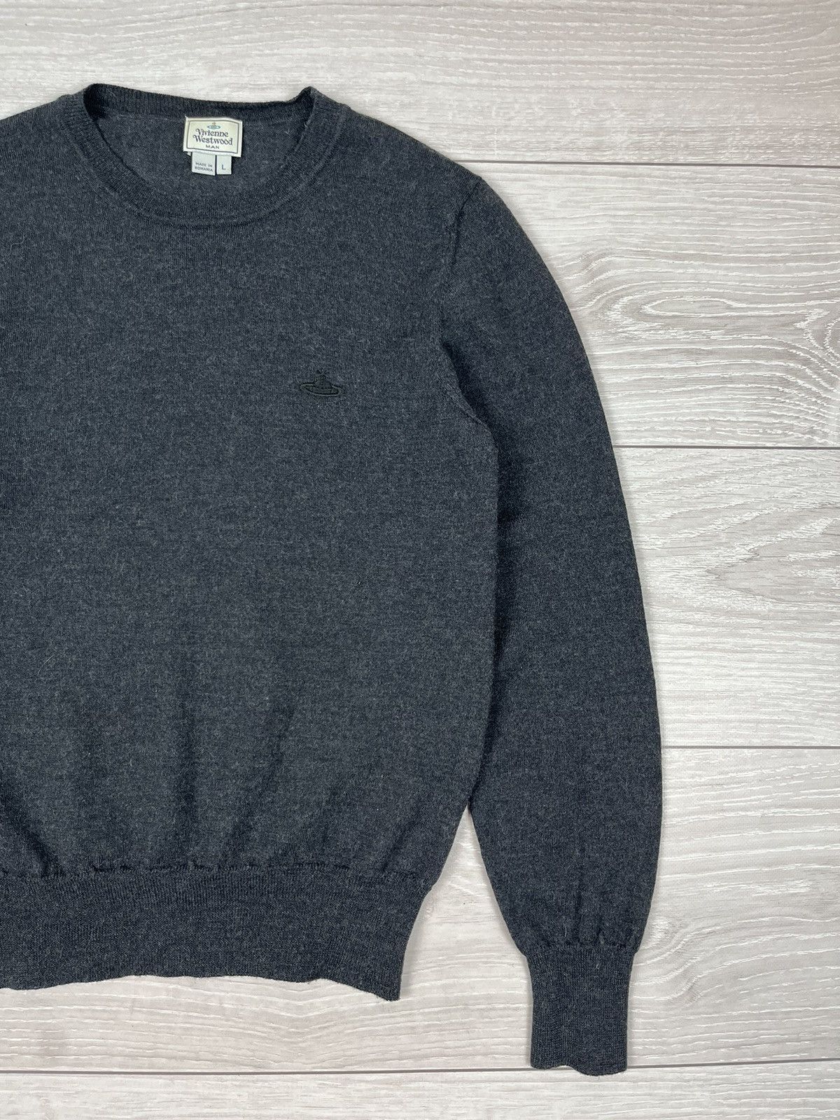 Vivienne Westwood Vivienne Westwood 100% Wool Grey Logo Sweater Size US L / EU 52-54 / 3 - 2 Thumbnail