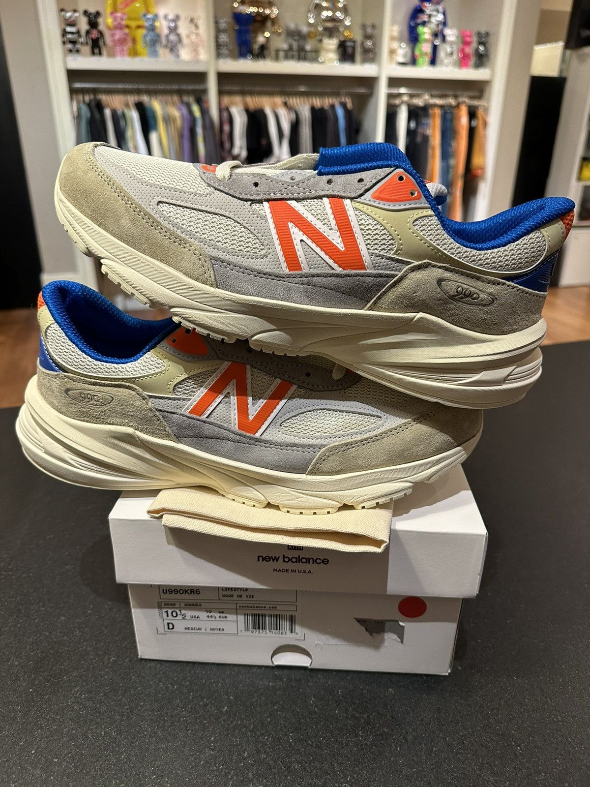Kith Kith Madison Square Garden 990v6 ‘New York Knicks’ Size US 10.5 / EU 43-44 - 1 Thumbnail