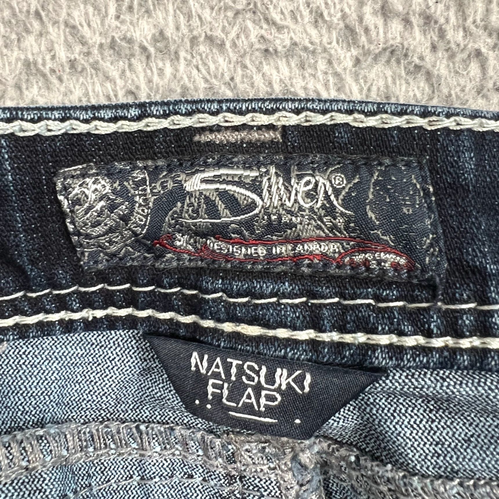 Silver Jeans Co. Silver Jeans Women's Jeans 24 Bootcut Denim Blue Natsuki Flap Thick Stitch Regular Fit Pockets Embroidered Cotton Blend Size 42" / US 20 - 6 Thumbnail