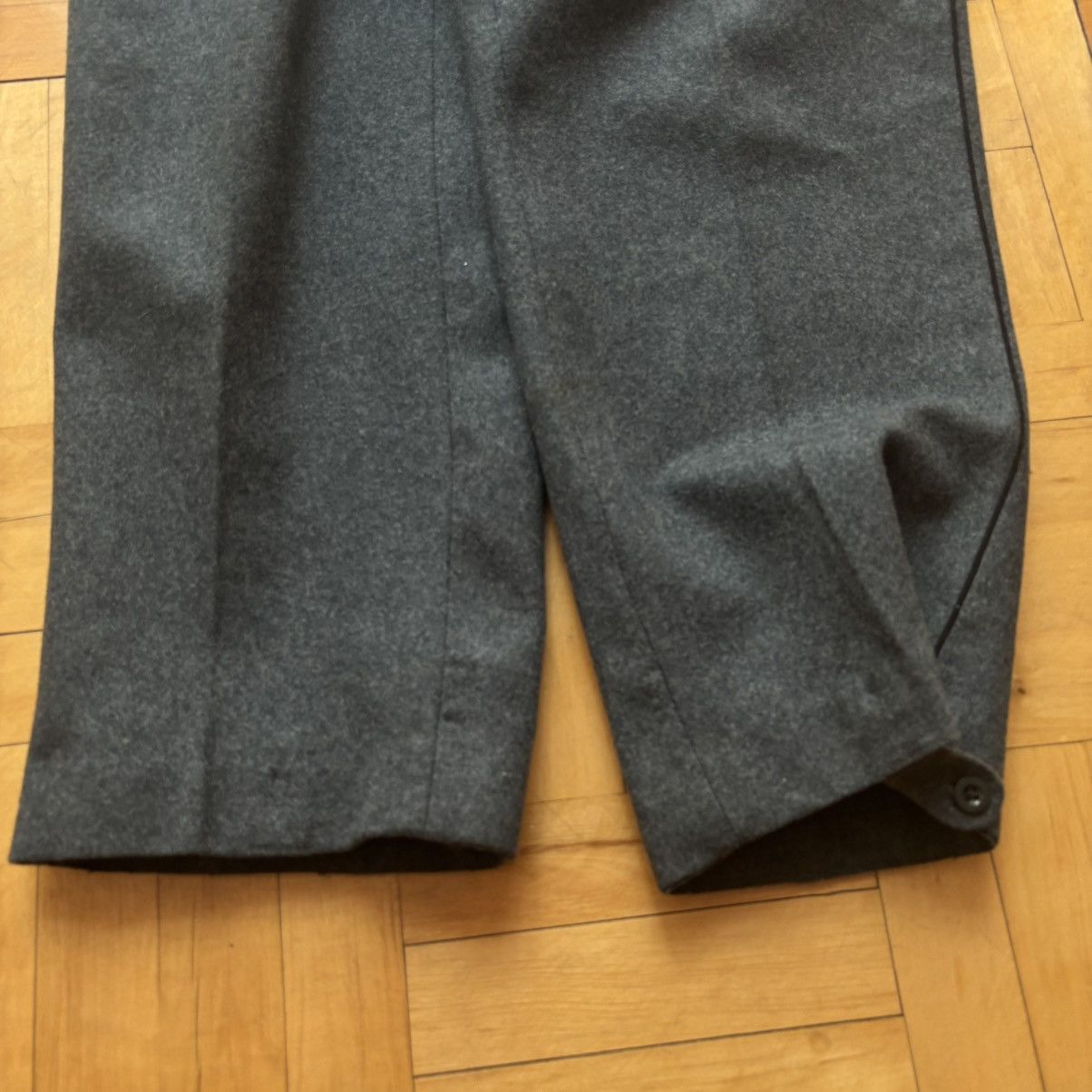 Vintage Vintage 1963 Swiss Army Wool Military Pants Dead Stock Size US 32 / EU 48 - 12 Thumbnail