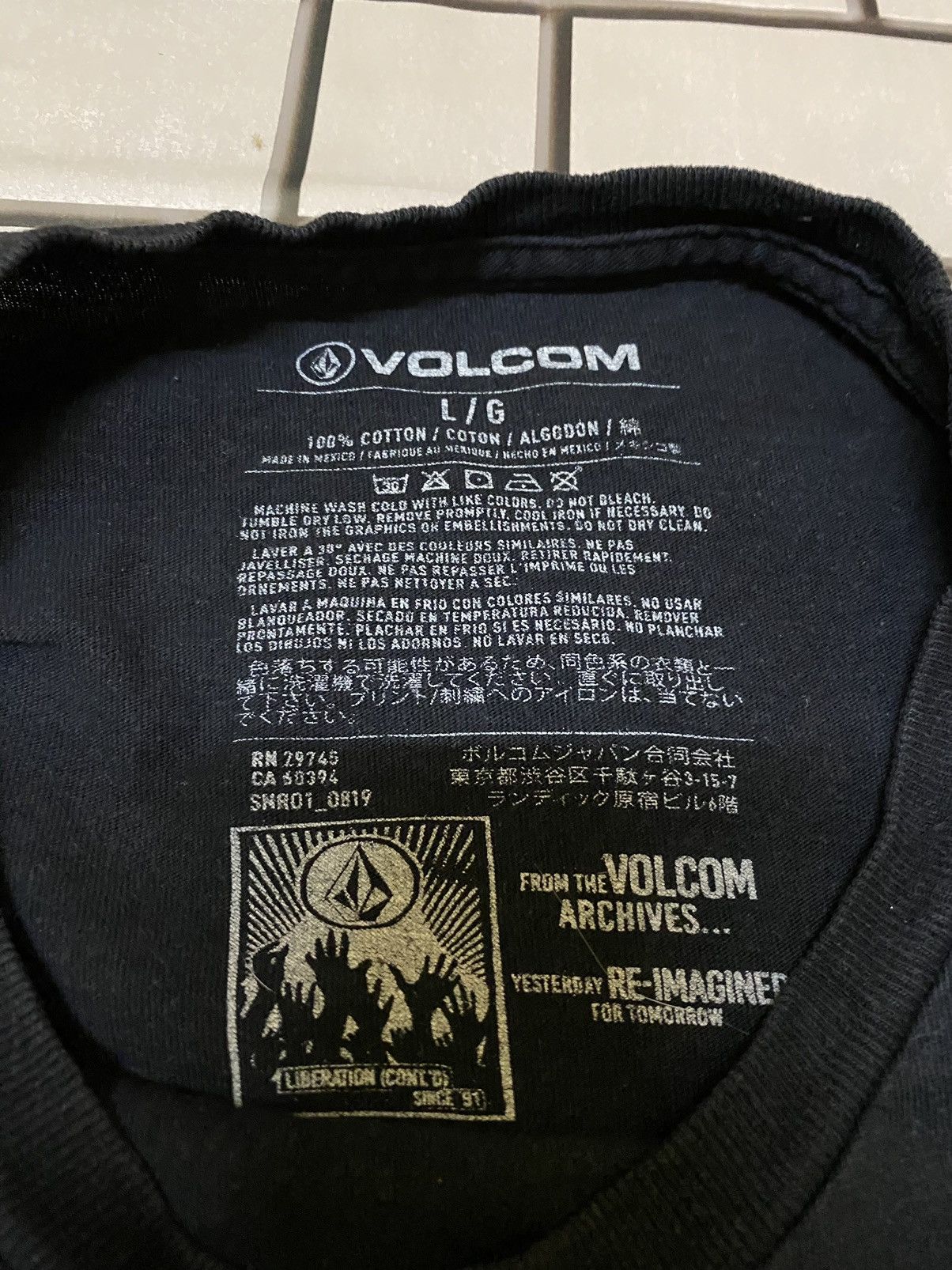 Designer × Volcom T-shirt VOLCOM Size US M / EU 48-50 / 2 - 10 Thumbnail