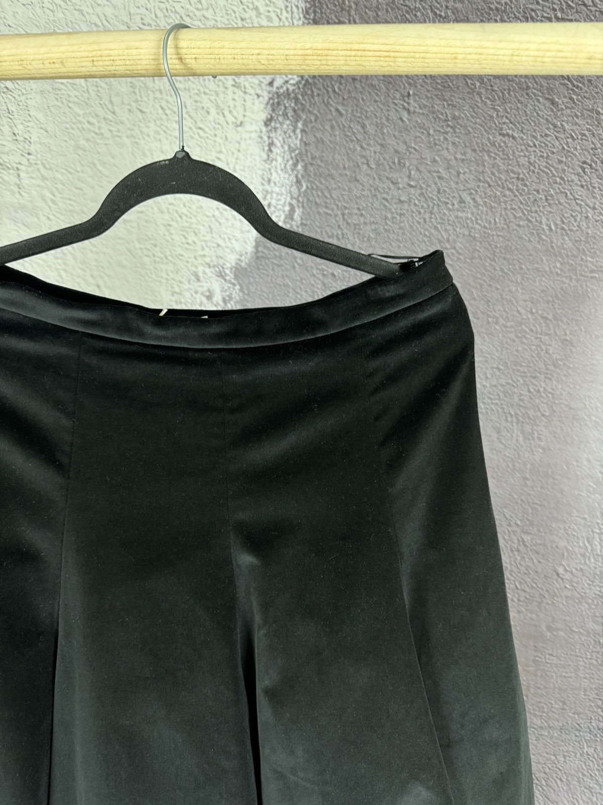 Moschino NEW Moschino Cheap and Chic black velour style midi skirt Size 32" / US 10 / IT 46 - 12 Thumbnail