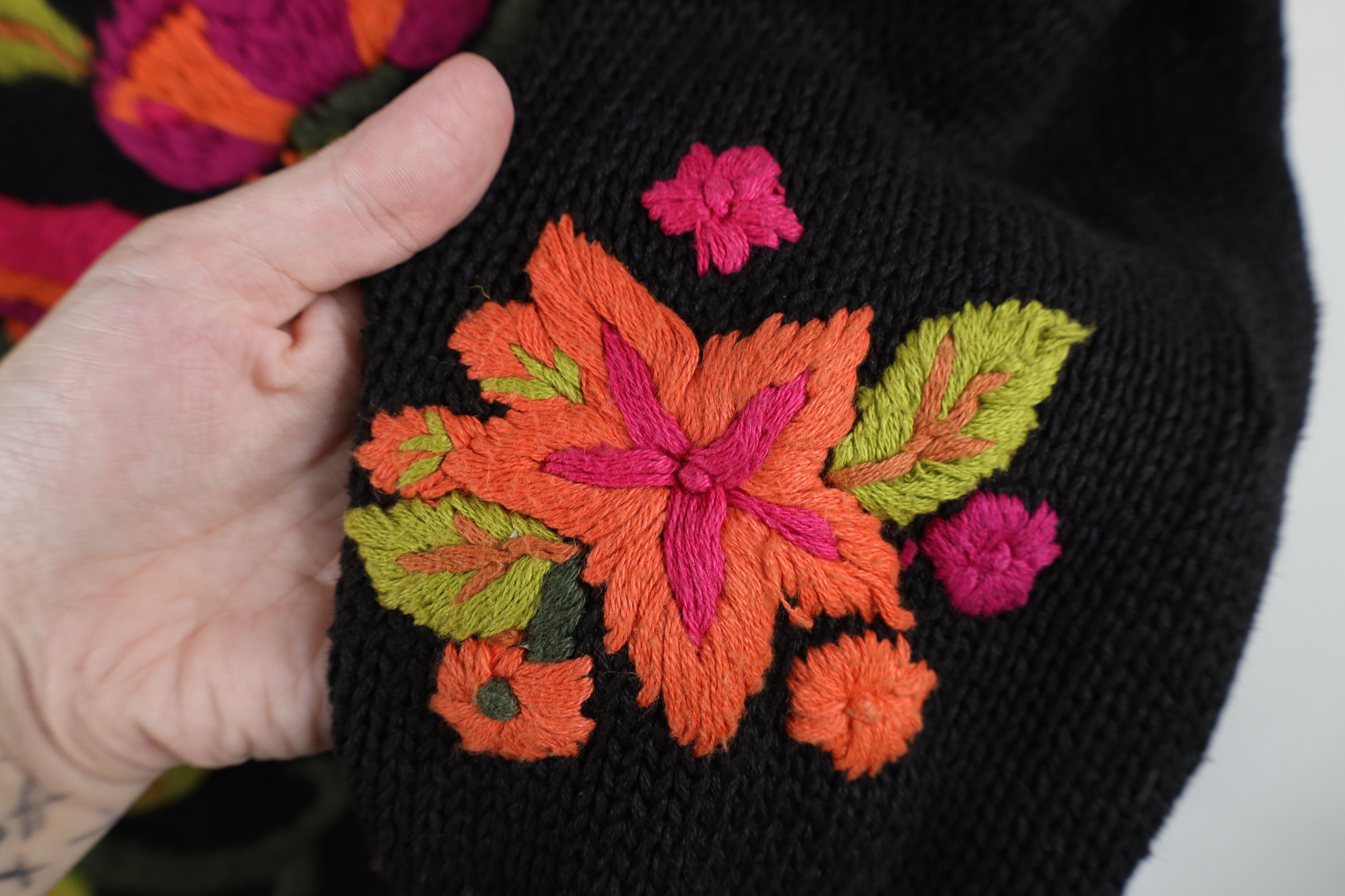 Vintage Vintage 90s Streetwear Flower Knit Sweater Oversized Size M / US 6-8 / IT 42-44 - 6 Thumbnail