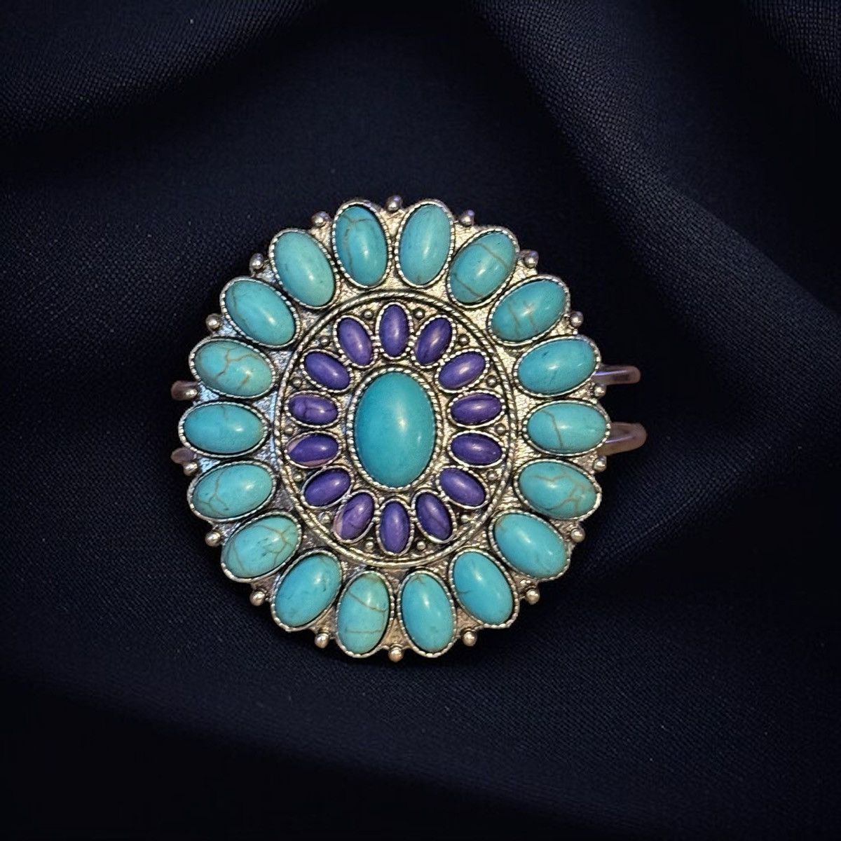 Other Silver tone turquoise Concho hinged clamper bracelet Size ONE SIZE - 1 Thumbnail