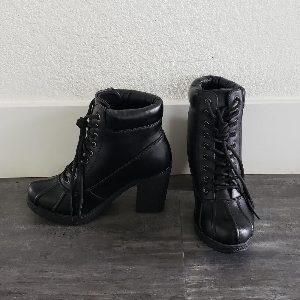 Designer Black Faux Leather Nature Breeze Laced Bootie Size US 6.5 / IT 36.5 - 1 Thumbnail
