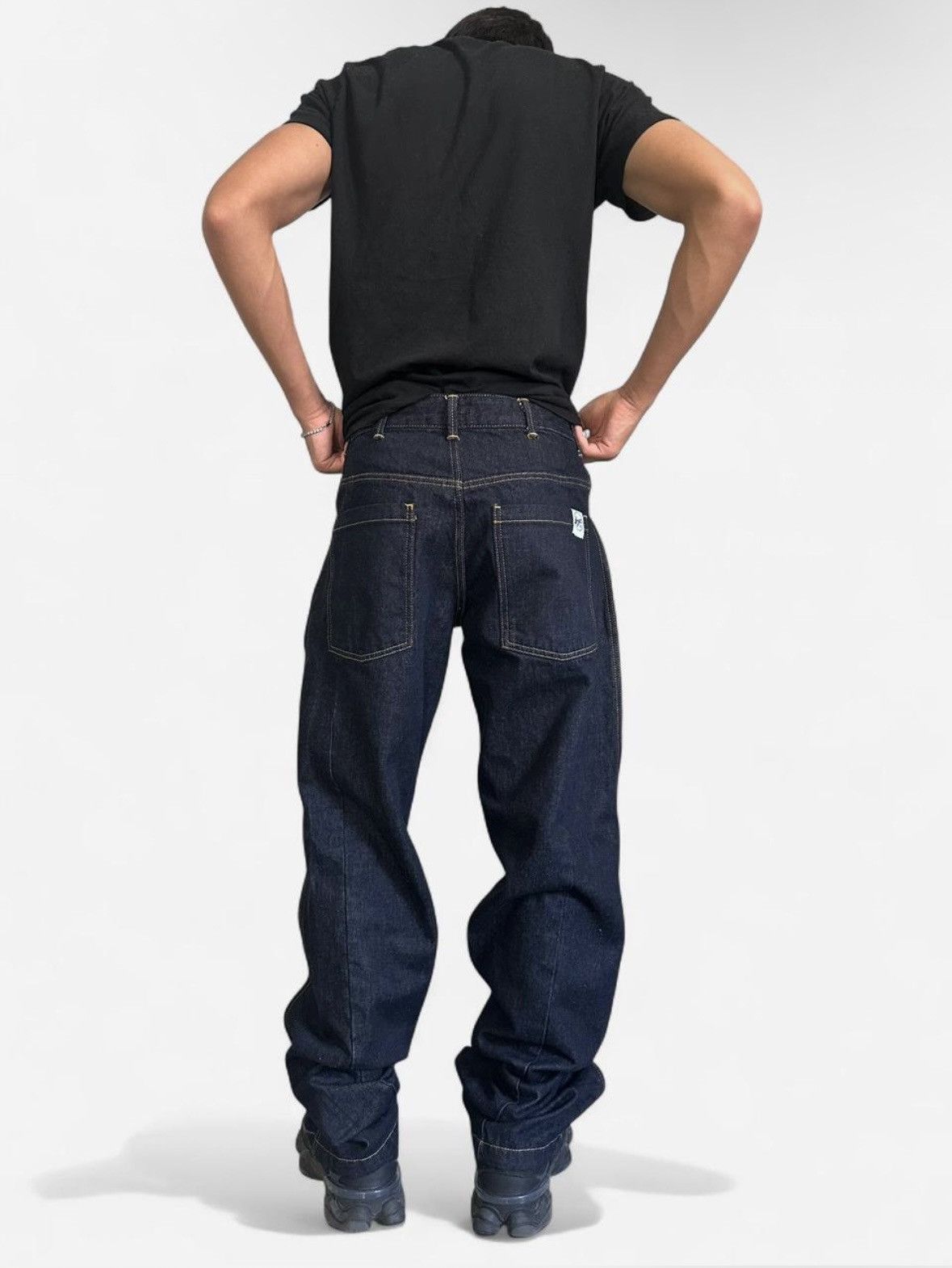 Massimo Dutti VINTAGE BAGGY DARK WASH REVERSIBLE CONTRAST STITCH JEANS Size US 29 - 5 Thumbnail