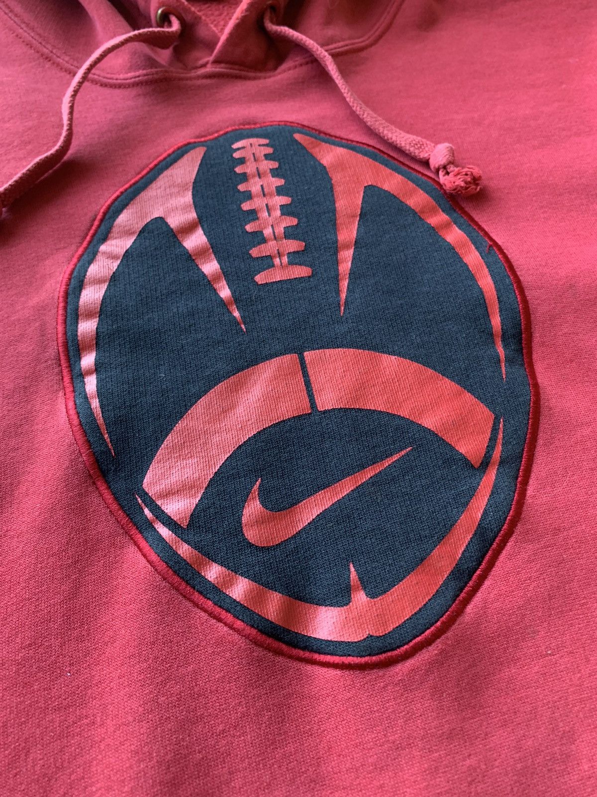 Nike Vintage Nike Big center swoosh hoodie Size US XL / EU 56 / 4 - 4 Thumbnail