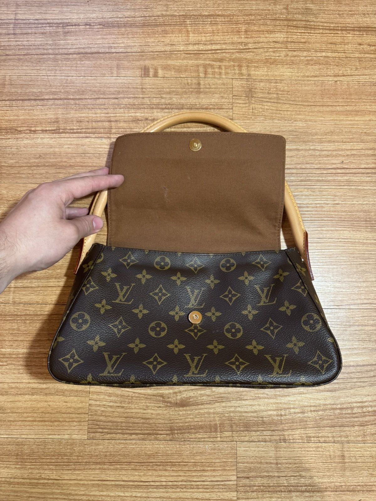 Louis Vuitton Louis Vuitton Looping Hobo Bag Mini Brown Leather Size ONE SIZE - 2 Thumbnail