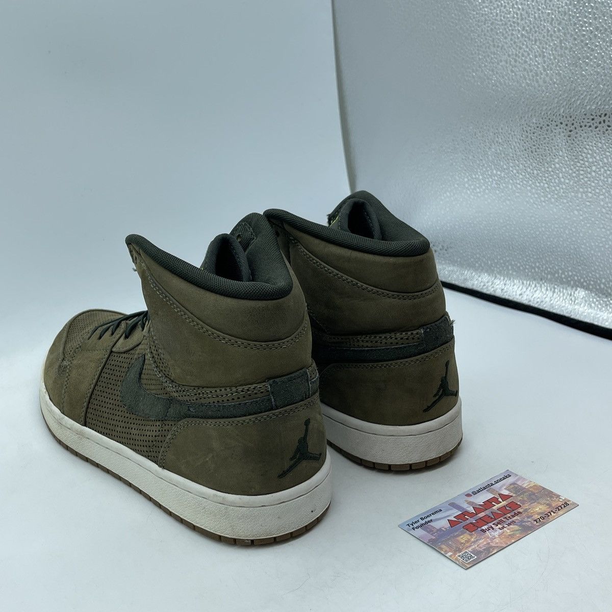 Jordan Brand Air Jordan 1 high urban haze Size US 11 / EU 44 - 4 Thumbnail