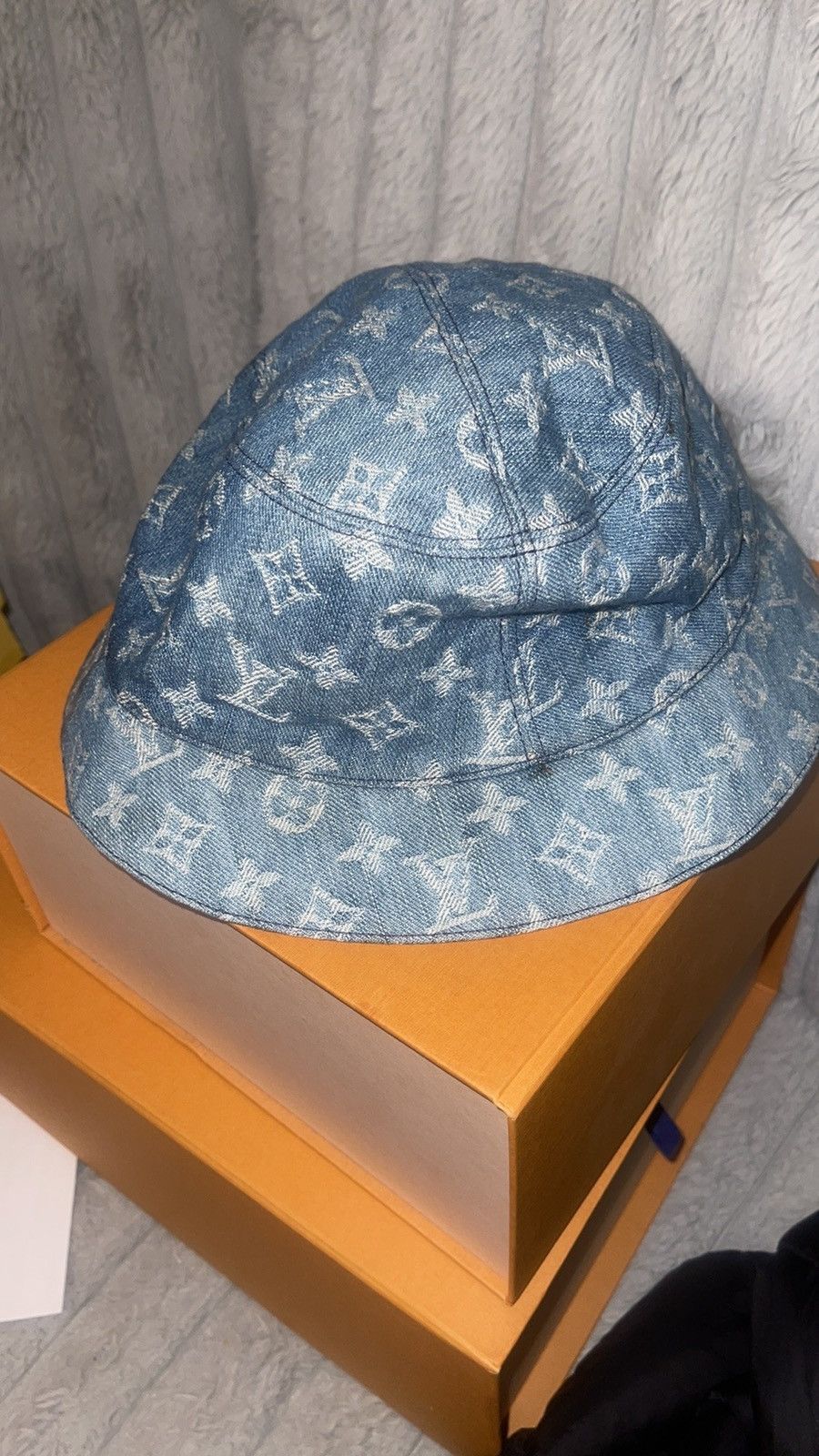 Louis Vuitton Authentic Reversible Louis Vuitton Bucket Hat Size ONE SIZE - 1 Thumbnail