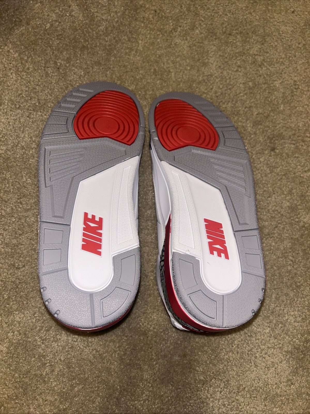 Jordan Brand Jordan 3 Fire Red Size US 12.5 / EU 45-46 - 3 Thumbnail