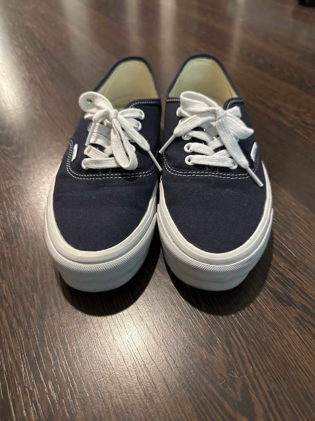 Vans VANS PREMIUM AUTHENTIC NAVY Size US 9 / EU 42 - 2 Thumbnail