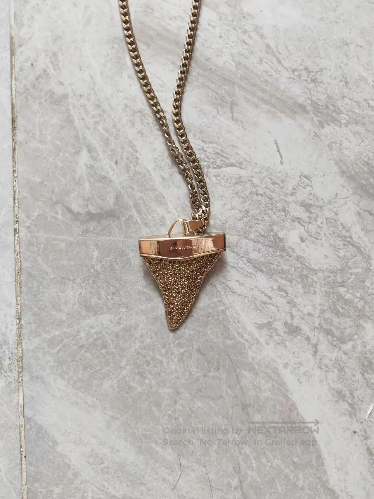 Givenchy Givenchy Shark Tooth Gold Necklace. Size ONE SIZE - 7 Thumbnail