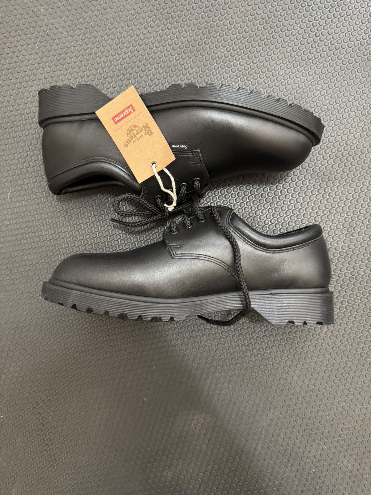 Dr. Martens × Supreme Supreme x Doc Martens Postal Supreme Size 10.5 Size US 10.5 / EU 43-44 - 2 Thumbnail