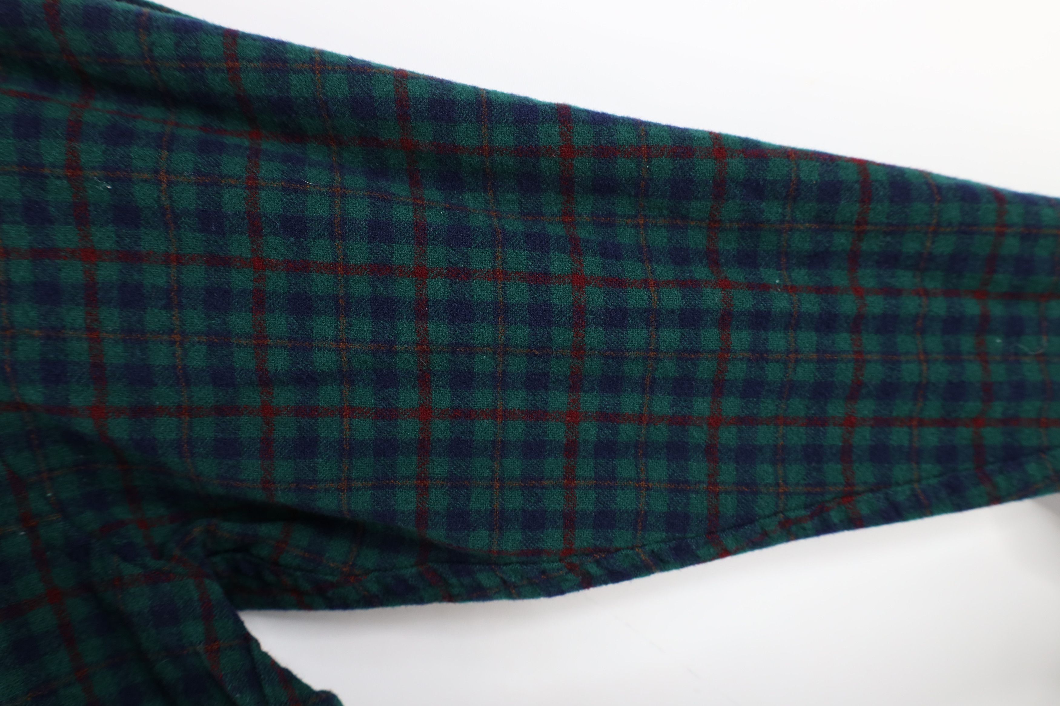 Pendleton Vintage 90s Pendleton Virgin Collared Button Shirt Plaid USA Size US L / EU 52-54 / 3 - 5 Thumbnail