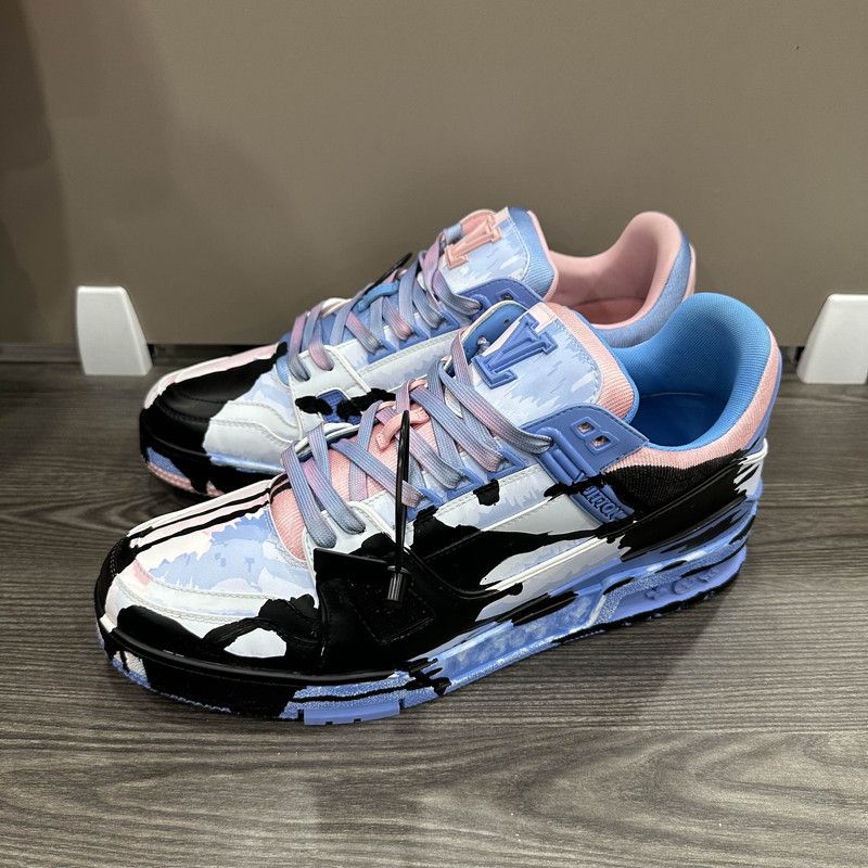 Louis Vuitton Trainer Low-top Sneakers with Artistic Design 0079