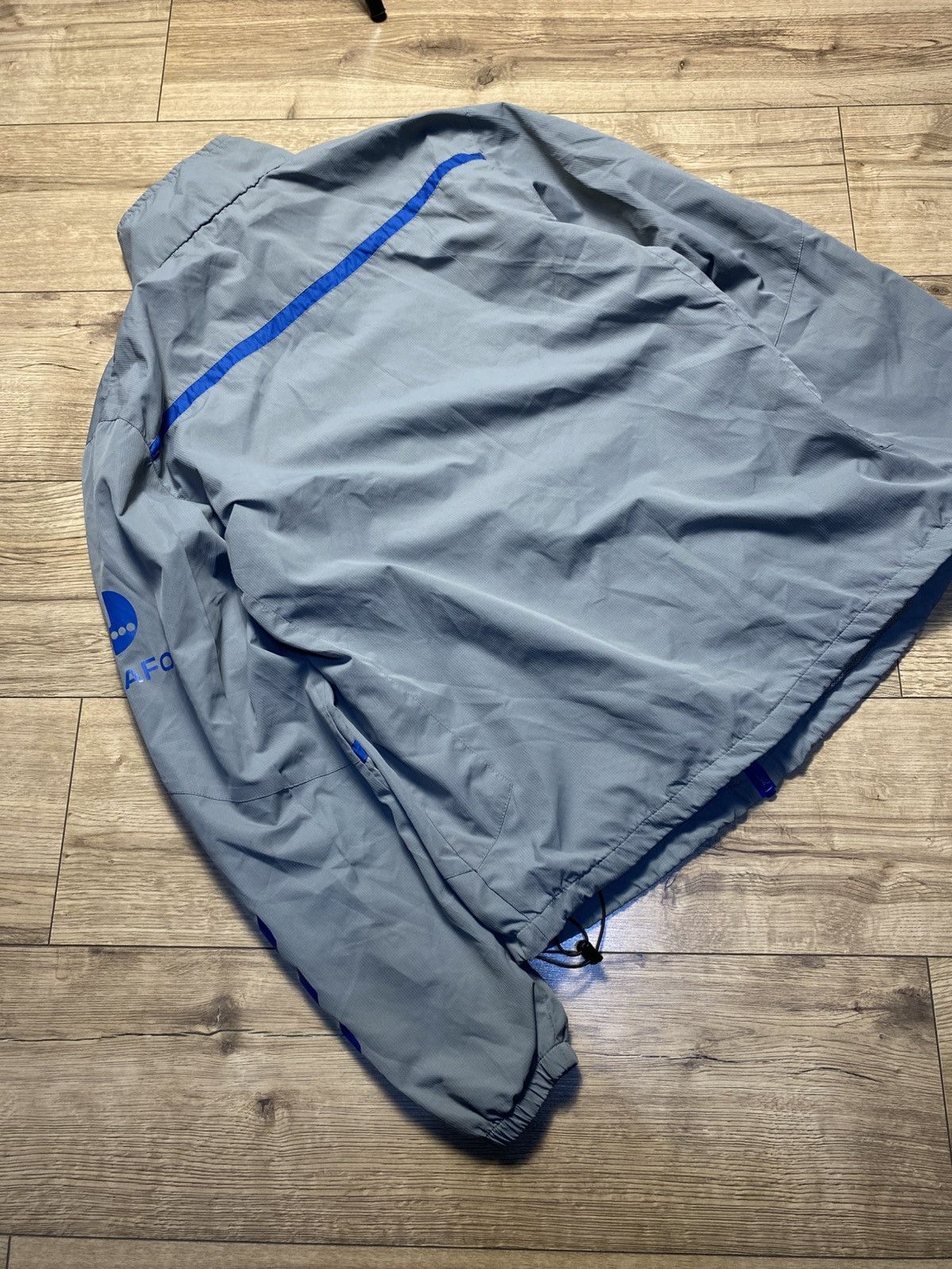 Hummel EVERTON FOOTBALL SOCCER TRAINING JACKET HUMMEL sz L MEN Size US L / EU 52-54 / 3 - 4 Thumbnail