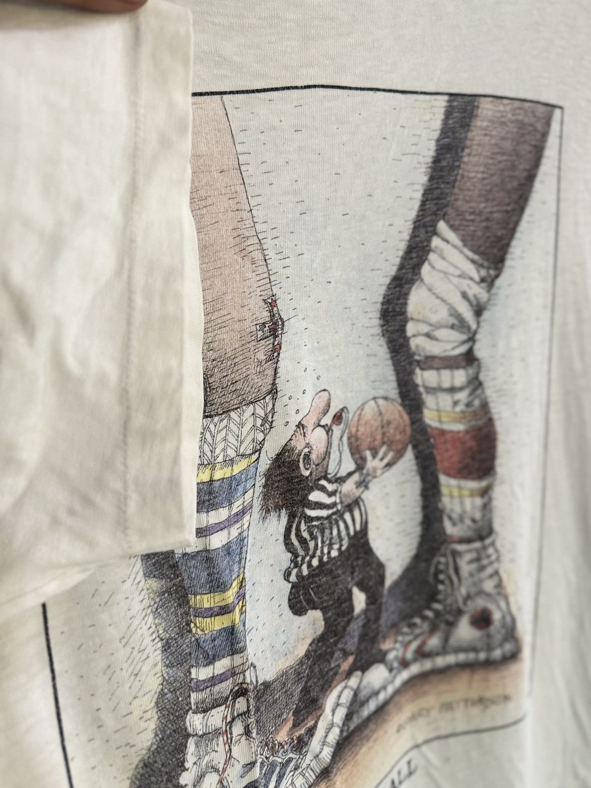 Other Thrashed Vintage 90s Jump Ball Gary Patterson Faded Tee Size US L / EU 52-54 / 3 - 7 Thumbnail